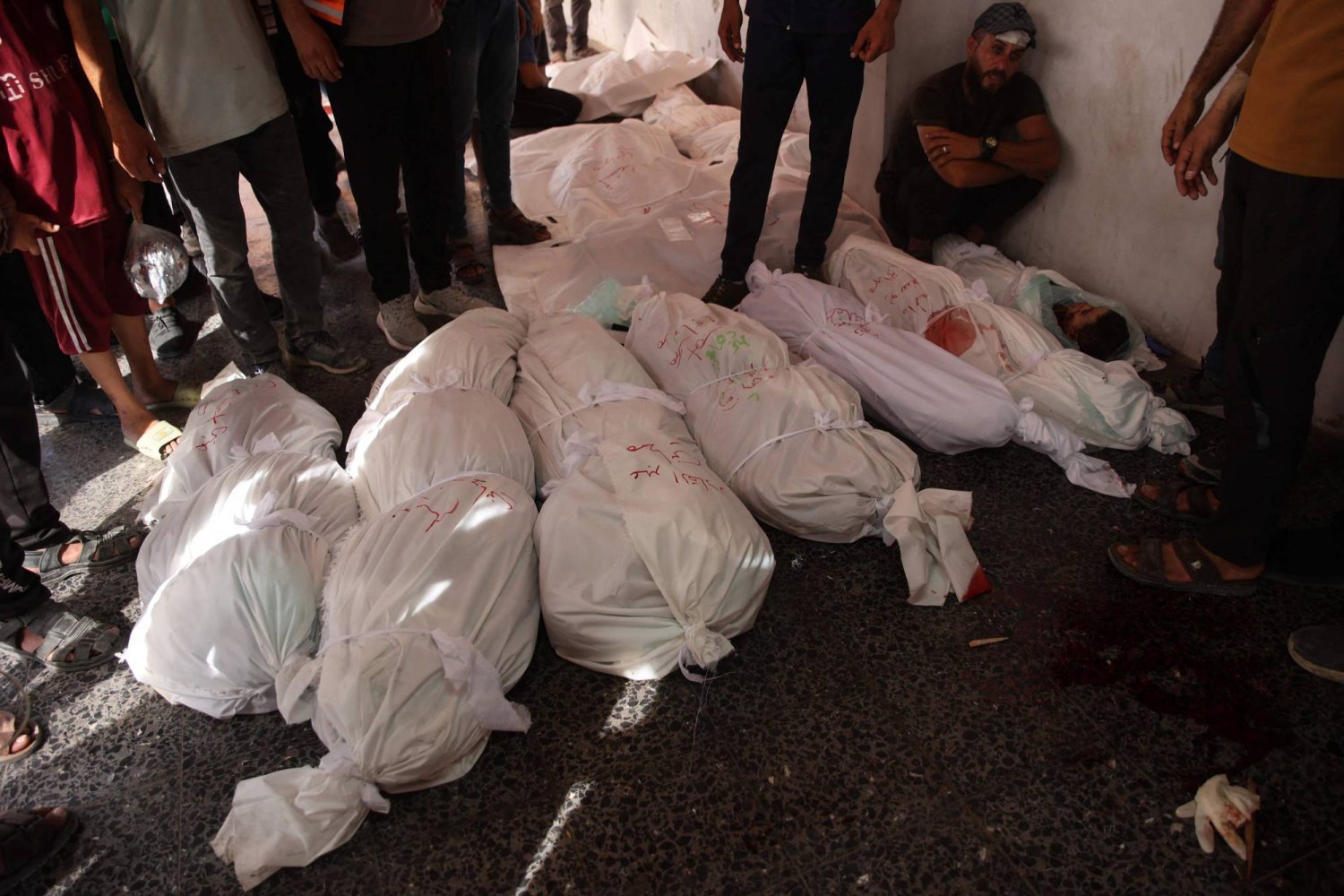 TERÖR ÖRGÜTÜ İSRAİL GAZZE'DE BİR OKULU BU SABAH BOMBALADI.