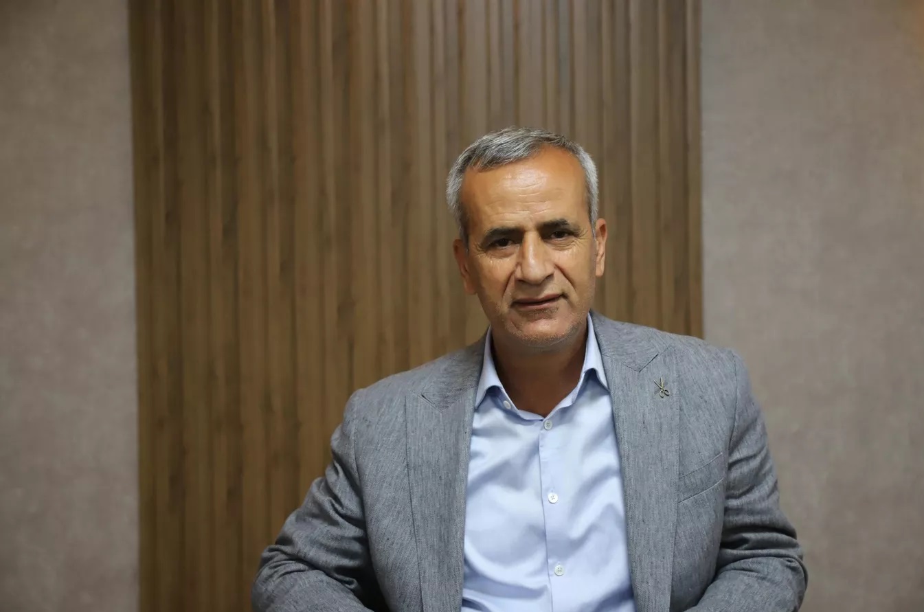 KIZILTEPE BELEDİYE BAŞKANI İPEK, DEM PARTİ'DEN İSTİFA ETTİ.