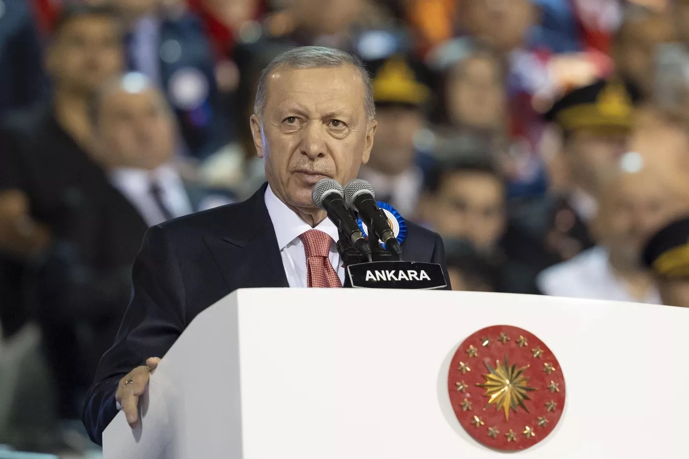 CUMHURBAŞKANI ERDOĞAN: KENDİNİ DEVLETTEN KAMU OTORİTESİNDEN ÜSTÜN GÖRENİN DE GÖZÜNÜN YAŞINA BAKMAYIZ.