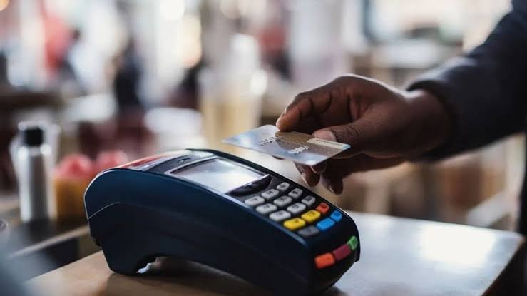 TÜRKİYE DE BORÇ KRİZİ DERİNLEŞİYOR.